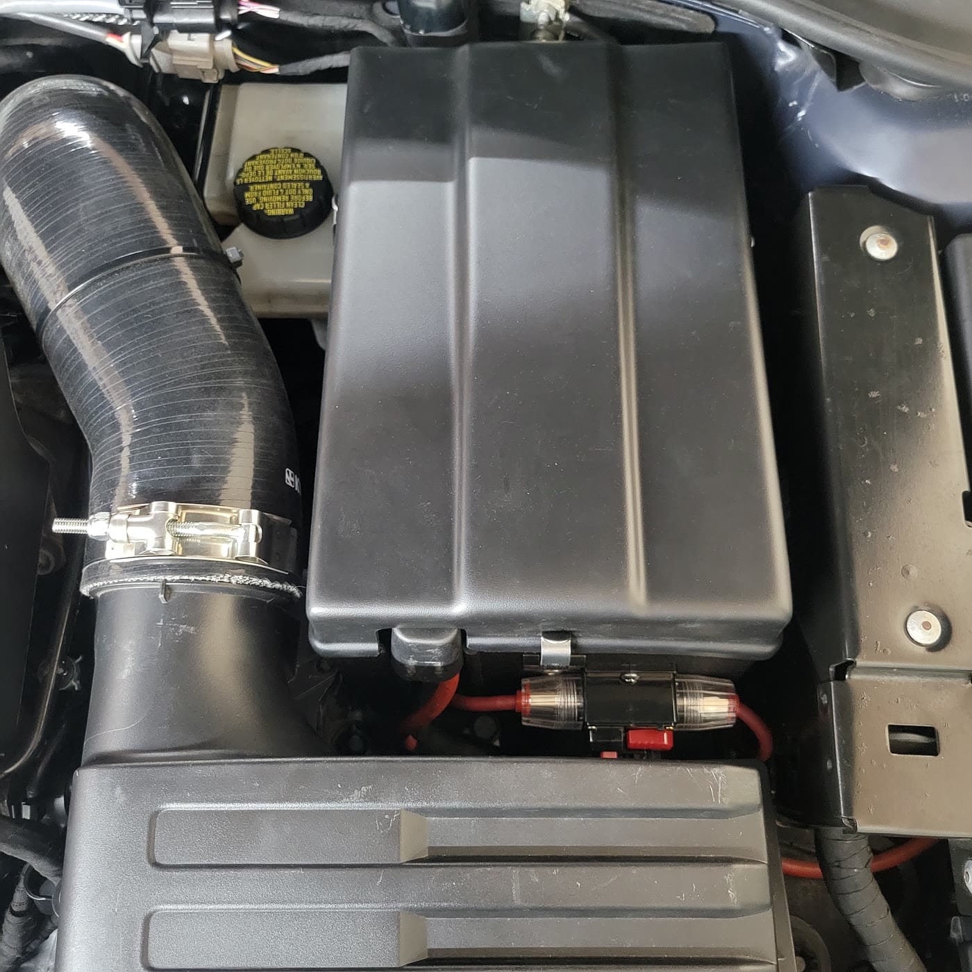 Inline fuse holder at the battery